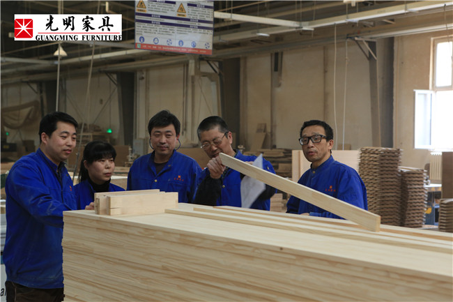 一句“讓品牌點亮中國”在網(wǎng)上刷屏，中國實木家具品牌之路任重道遠