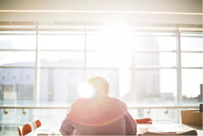 裁員成風，這家實木家具企業(yè)卻要高薪招人！