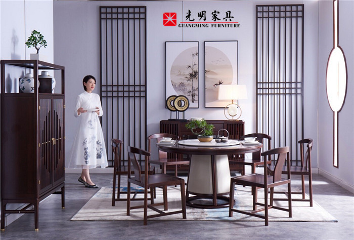 精選實(shí)木餐桌，讓家居生活更美好
