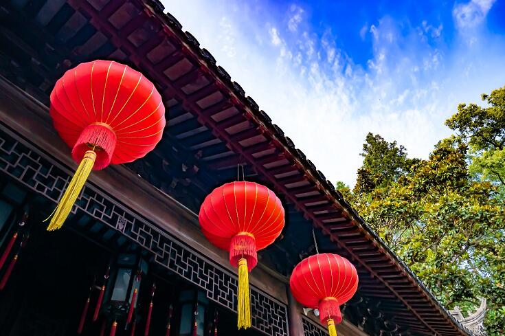 東方美與中國紅的完美相約，質(zhì)美實木家具鑒賞