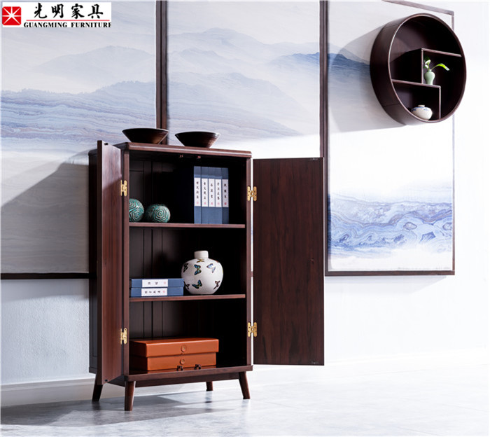 實木家具的未來在于品牌實力，品牌實力就體現(xiàn)在家具設(shè)計與生產(chǎn)服務(wù)上