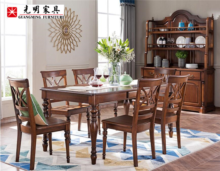 優(yōu)質(zhì)實(shí)木餐桌理應(yīng)認(rèn)真對(duì)待，優(yōu)質(zhì)實(shí)木餐桌保養(yǎng)必看