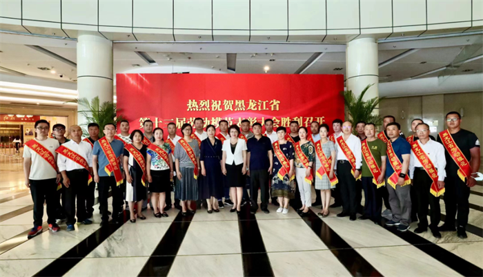 學(xué)習(xí)勞模精神：專(zhuān)項(xiàng)訪問(wèn)光明家具油漆段長(zhǎng)姜曉明